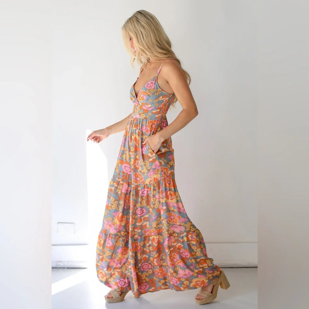 Bohemian Style - Floral Pantsuit - Picture 4 of 10